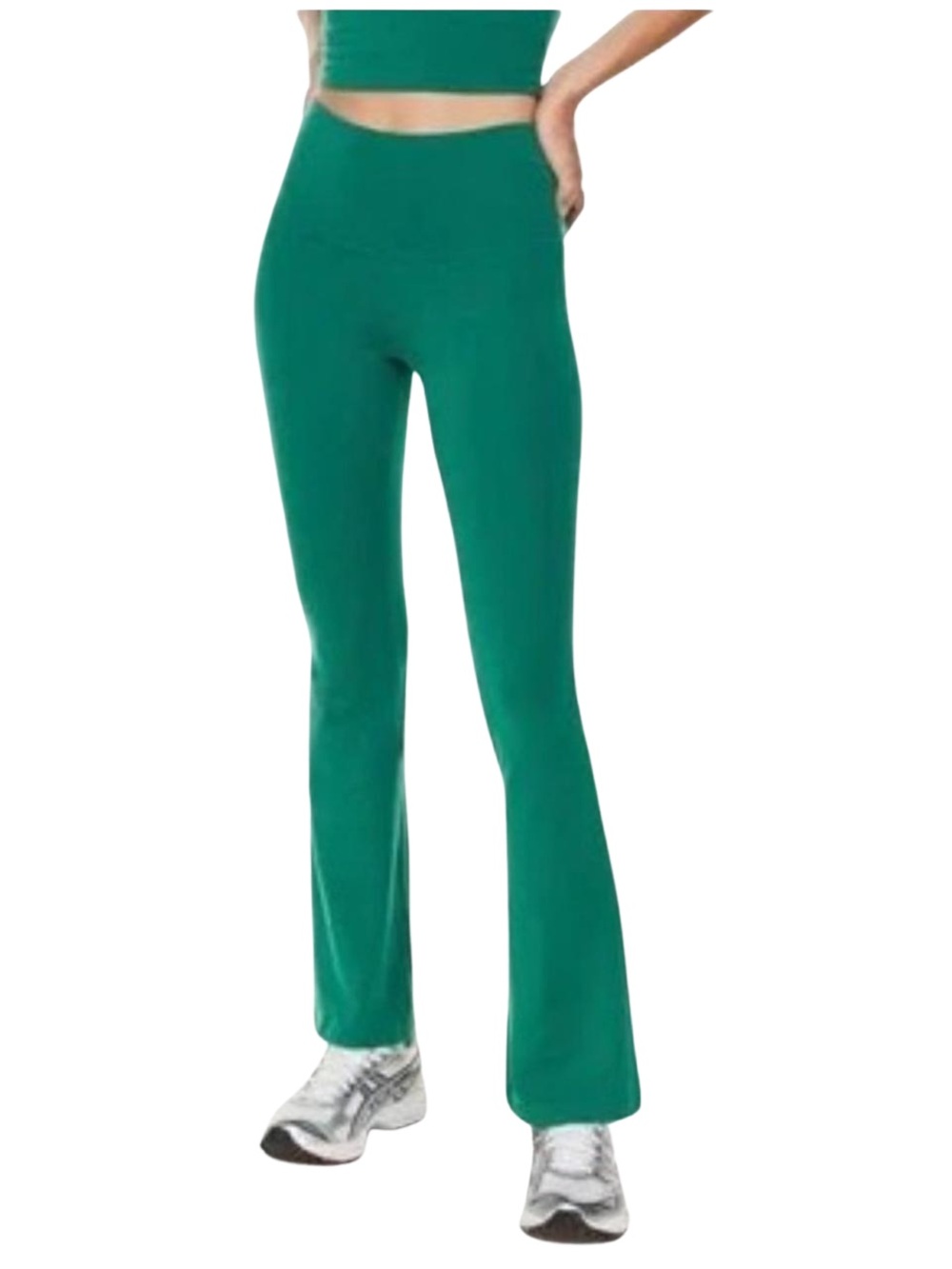 Aritzia TNA Chill Atmosphere Hi-rise Flare Yoga pants • Medium Short • NWT